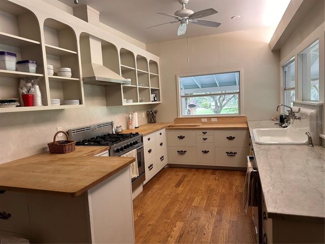 3900 CHALET SUZANNE DRIVE, Lake Wales, FL 33859