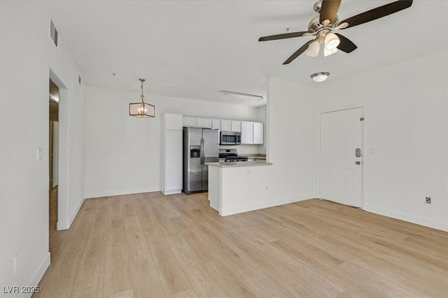 2291 West Horizon Ridge Parkway 1206, Henderson, NV 89052