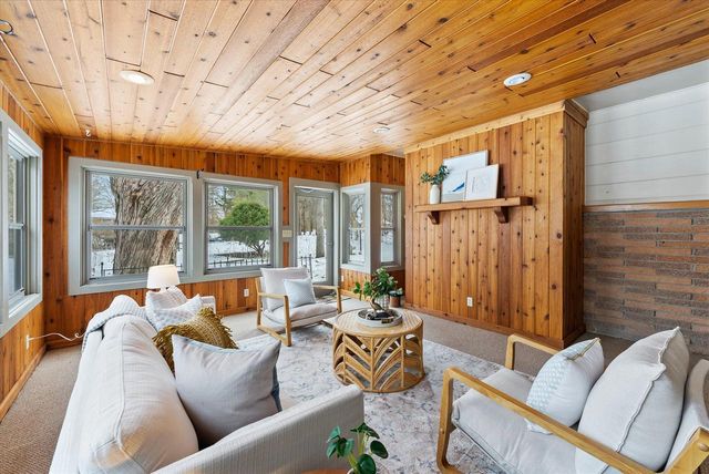 11728 N Silver AVENUE, Mequon, WI 53097