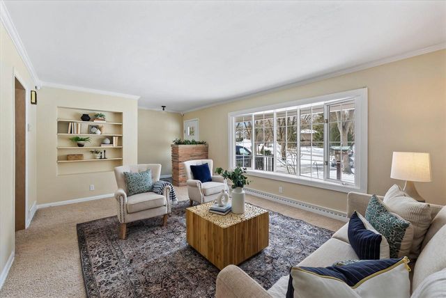 11728 N Silver AVENUE, Mequon, WI 53097