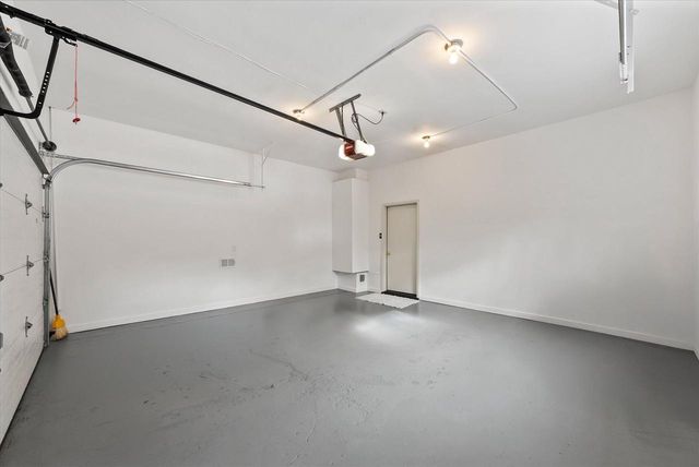 11728 N Silver AVENUE, Mequon, WI 53097