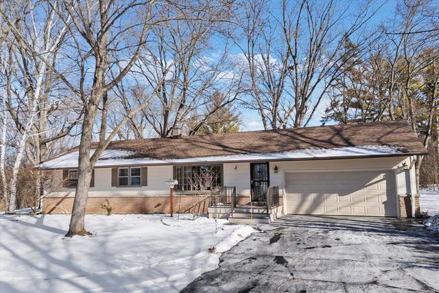 11728 N Silver AVENUE, Mequon, WI 53097