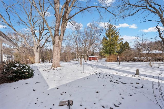 11728 N Silver AVENUE, Mequon, WI 53097