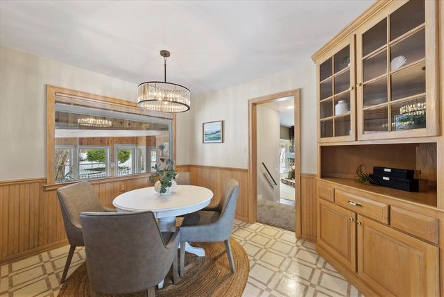 11728 N Silver AVENUE, Mequon, WI 53097