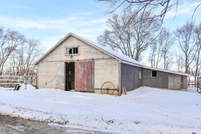 3819 N Roherty Road, Evansville, WI 53536