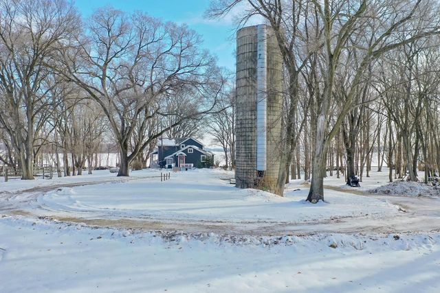 3819 N Roherty Road, Evansville, WI 53536