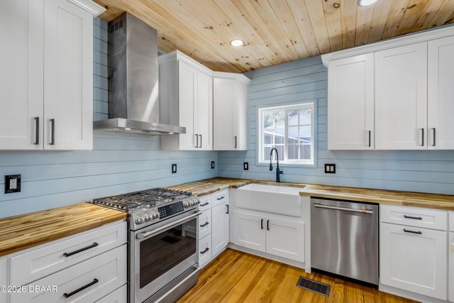 532 Faulkner Street, New Smyrna Beach, FL 32168