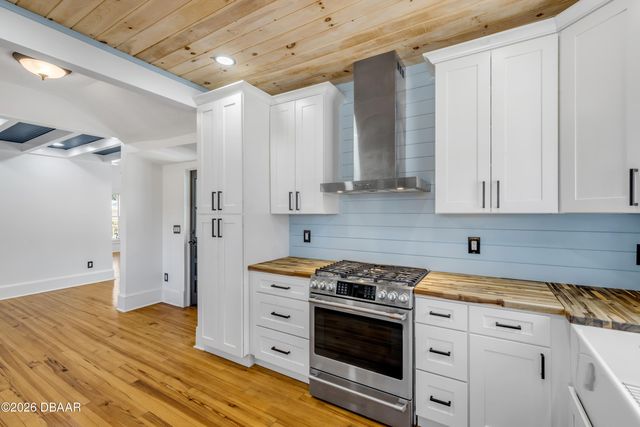 532 Faulkner Street, New Smyrna Beach, FL 32168