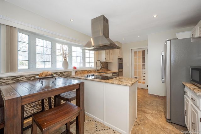 11 Meadowlark Road, Rye Brook, NY 10573