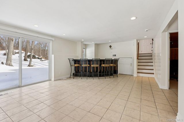 11 Meadowlark Road, Rye Brook, NY 10573