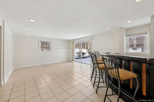 11 Meadowlark Road, Rye Brook, NY 10573