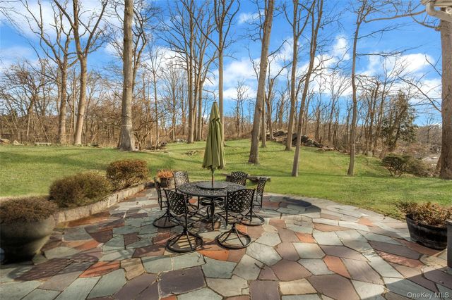 11 Meadowlark Road, Rye Brook, NY 10573