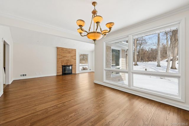 11 Meadowlark Road, Rye Brook, NY 10573