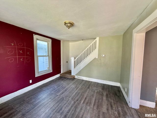 1103 E MAYWOOD Avenue, Peoria, IL 61603