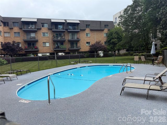 1323 Queens Road, Charlotte, NC 28207