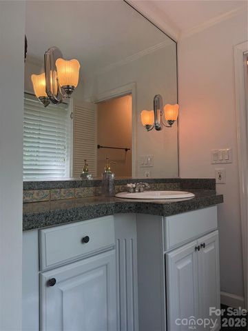 1323 Queens Road, Charlotte, NC 28207