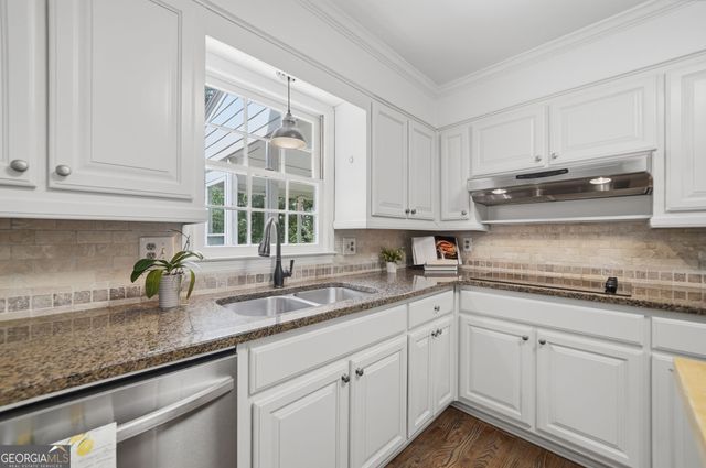 335 Woodchuck Court, Roswell, GA 30076