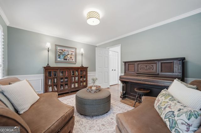335 Woodchuck Court, Roswell, GA 30076