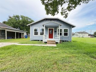 2509 Avenue E, Bay City, TX 77414