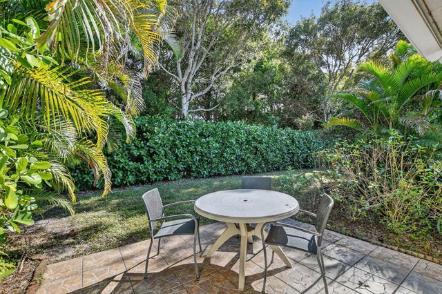 13942 Via Flora B, Delray Beach, FL 33484