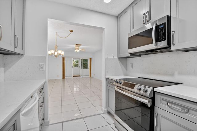 13942 Via Flora B, Delray Beach, FL 33484