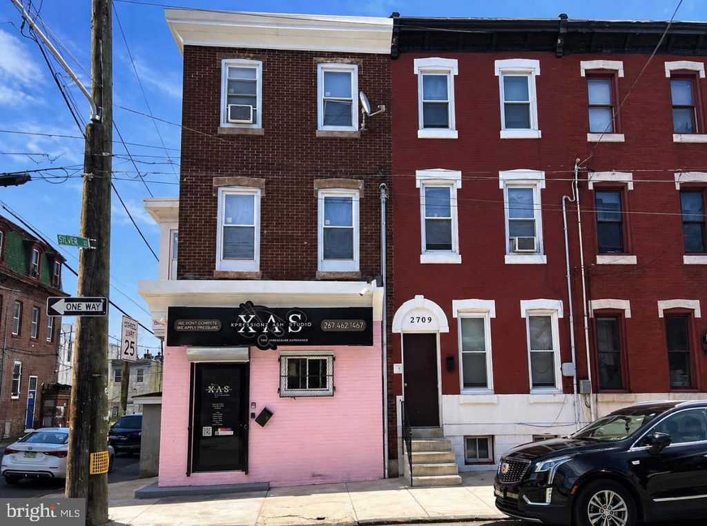 2711 N 11TH ST, Philadelphia, PA 19133