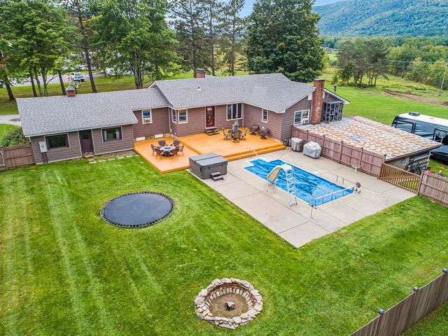 257 Main Street, Colebrook, NH 03576