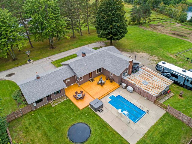 257 Main Street, Colebrook, NH 03576