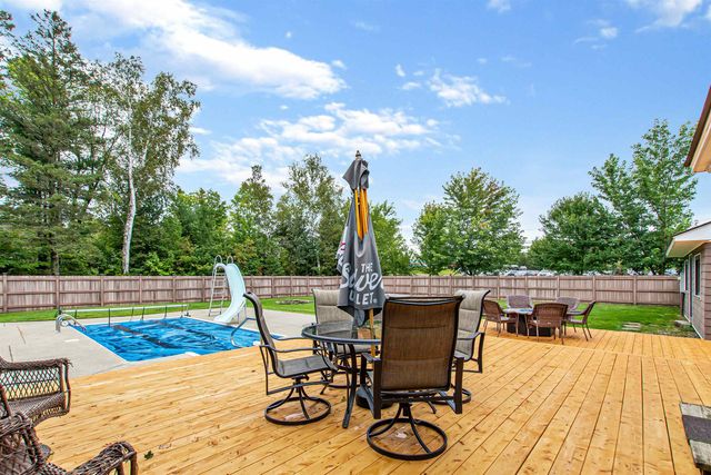 257 Main Street, Colebrook, NH 03576