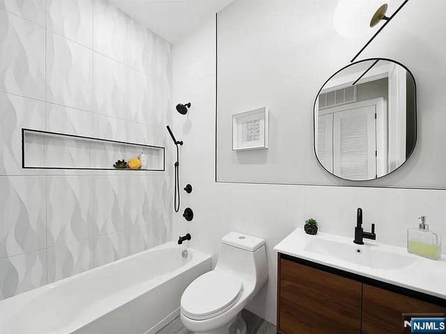 3568 John F Kennedy Boulevard 3, Jersey City, NJ 07307