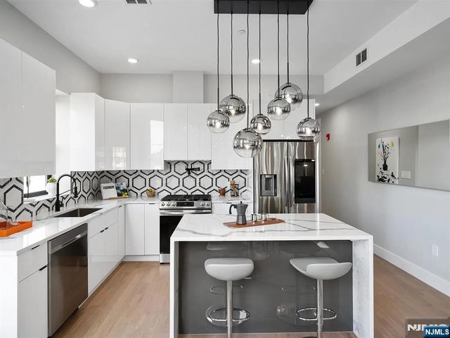 3568 John F Kennedy Boulevard 3, Jersey City, NJ 07307