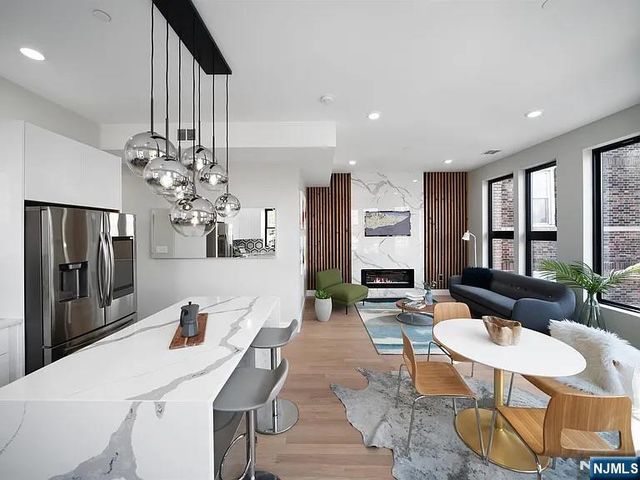 3568 John F Kennedy Boulevard 3, Jersey City, NJ 07307