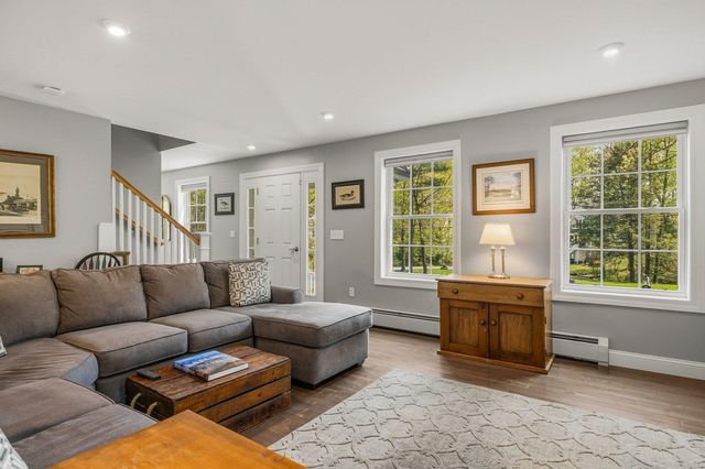 16 Bayview Drive, Eliot, ME 03903