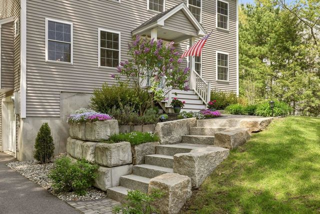 16 Bayview Drive, Eliot, ME 03903