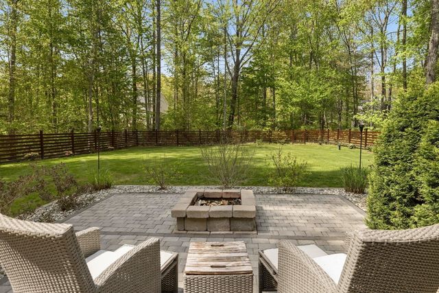 16 Bayview Drive, Eliot, ME 03903