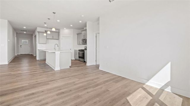 20901 W 188th Terrace, Spring Hill, KS 66083