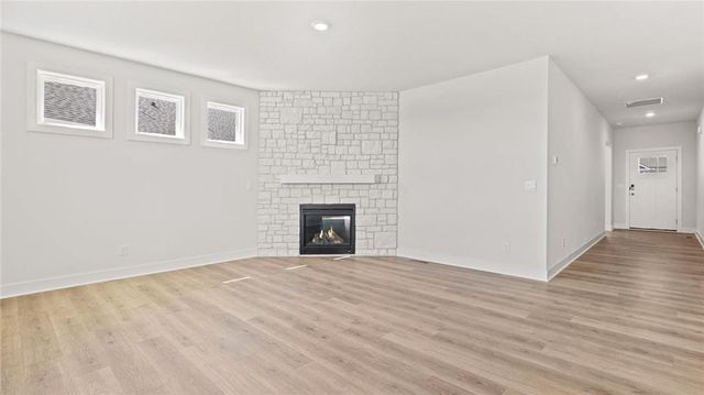 20901 W 188th Terrace, Spring Hill, KS 66083