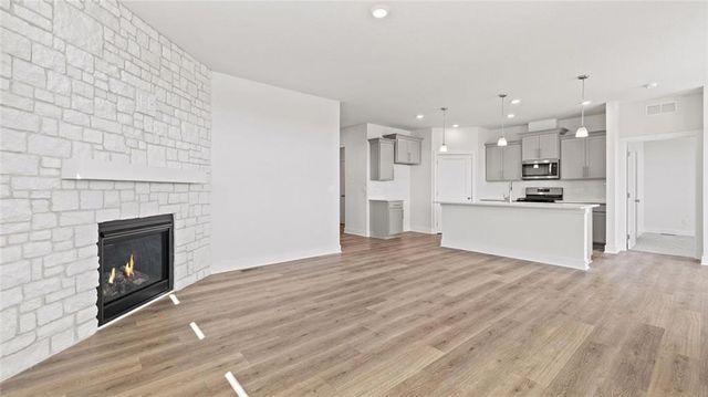 20901 W 188th Terrace, Spring Hill, KS 66083