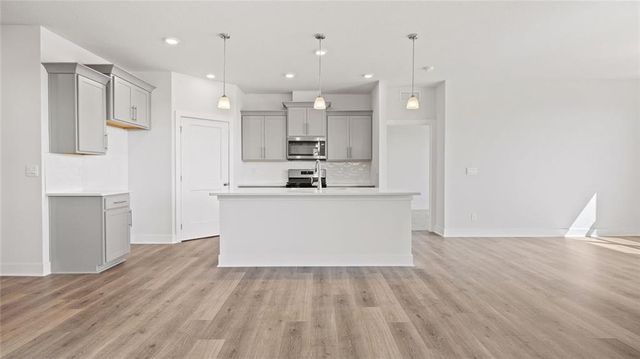 20901 W 188th Terrace, Spring Hill, KS 66083