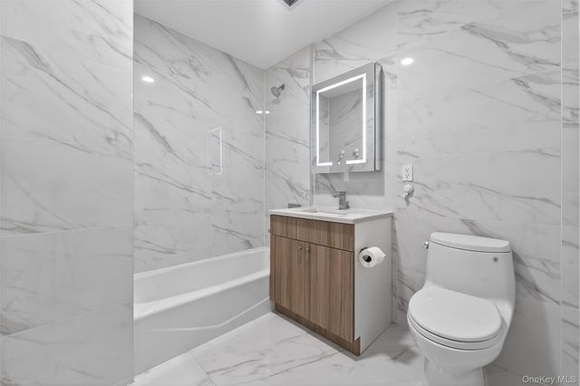 8808 Justice Avenue 6G, Elmhurst, NY 11373