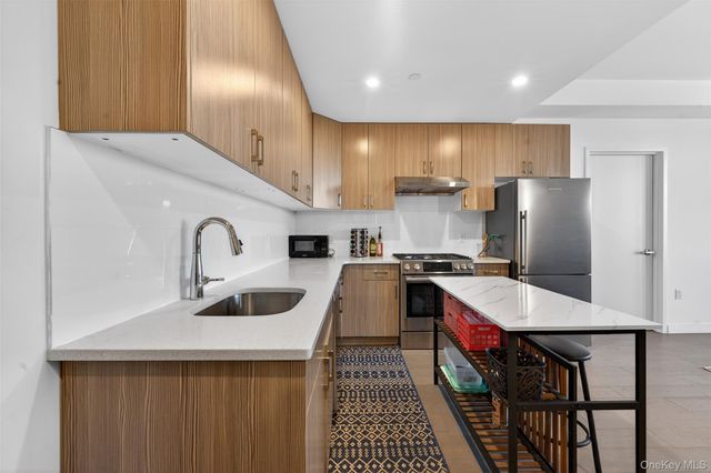 8808 Justice Avenue 6G, Elmhurst, NY 11373