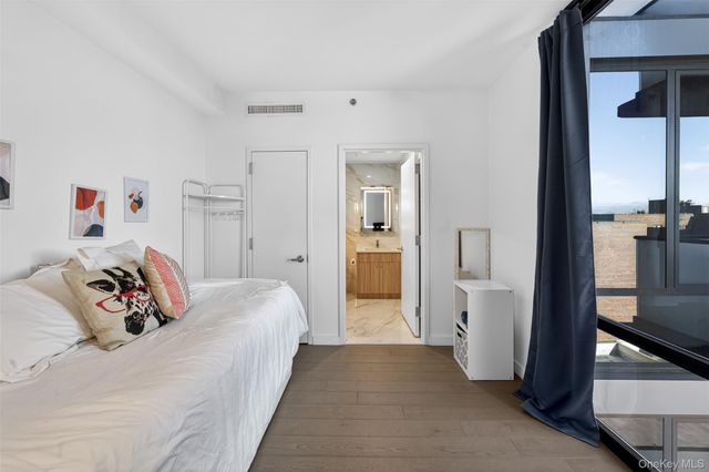 8808 Justice Avenue 6G, Elmhurst, NY 11373