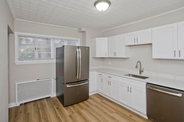 4 Elm St, South Hadley, MA 01075