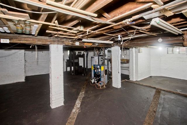 4 Elm St, South Hadley, MA 01075