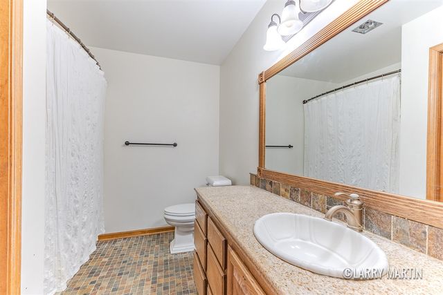 78 Rockview Drive, Rockford, MI 49341