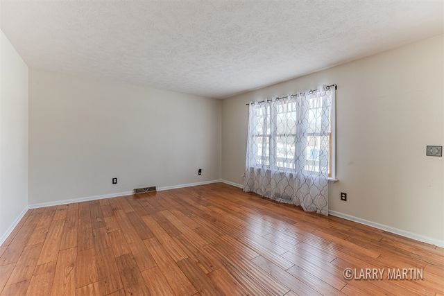 78 Rockview Drive, Rockford, MI 49341