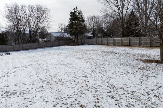 78 Rockview Drive, Rockford, MI 49341