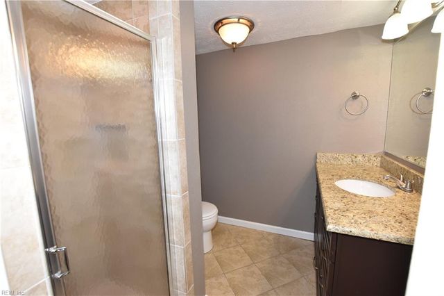 50 Banister DR, Hampton, VA 23666