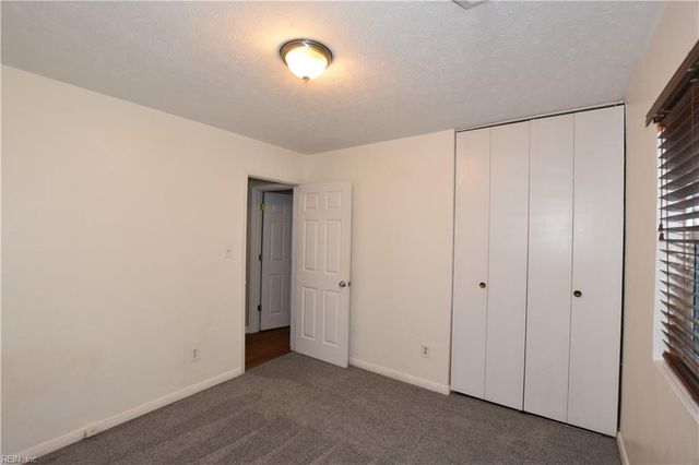 50 Banister DR, Hampton, VA 23666