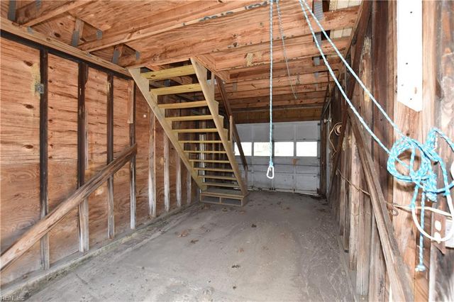 50 Banister DR, Hampton, VA 23666